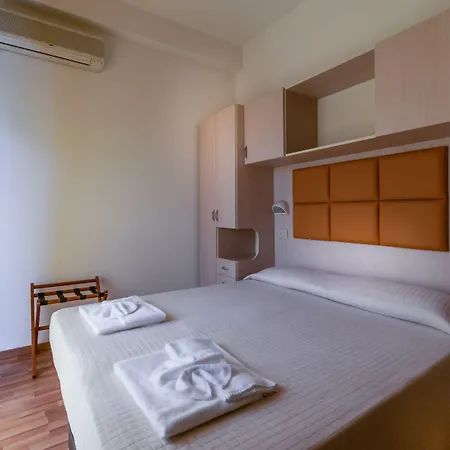 斯特雷萨酒店 3*