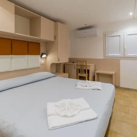 斯特雷萨酒店 里米尼