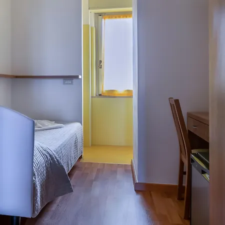 酒店 斯特雷萨酒店 3*