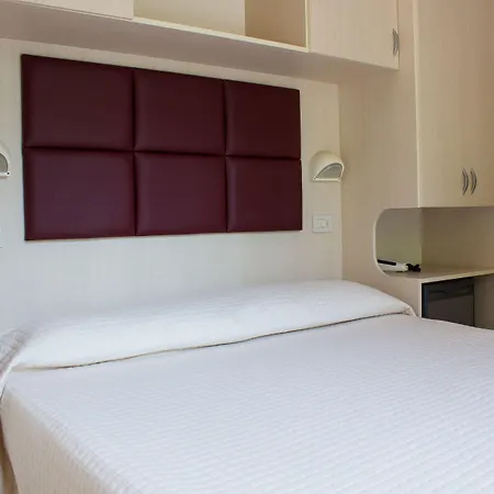 斯特雷萨酒店 里米尼