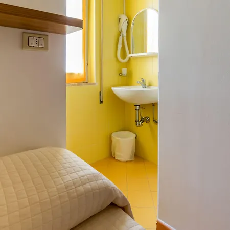 斯特雷萨酒店 里米尼