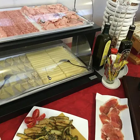 斯特雷萨酒店 酒店 里米尼