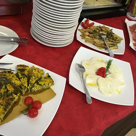 斯特雷萨酒店 里米尼