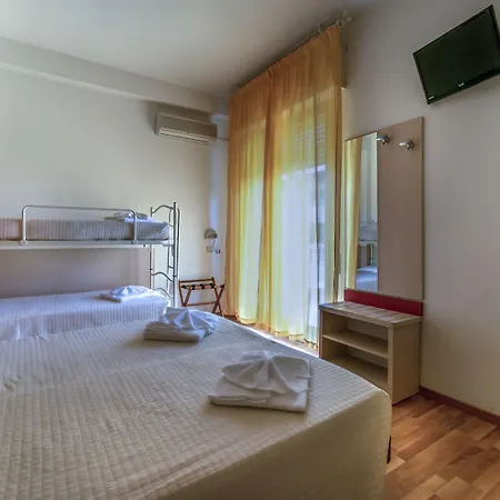 Stresa 3* Римини