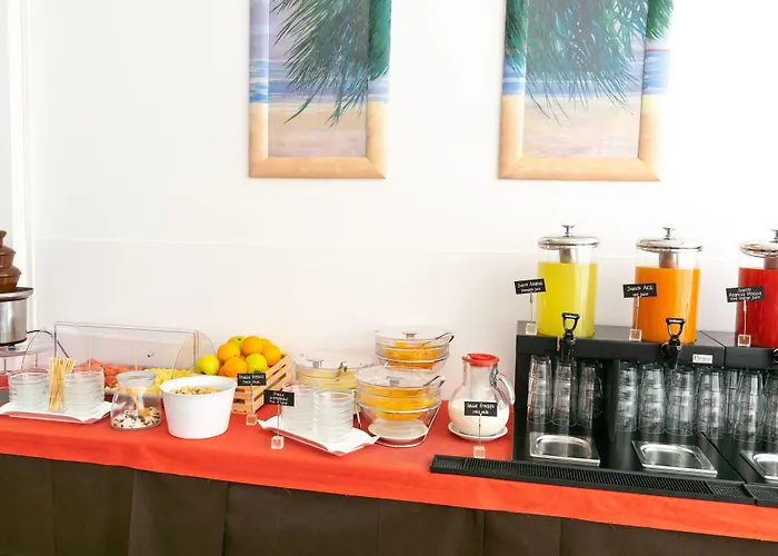 Stresa فندق ريميني